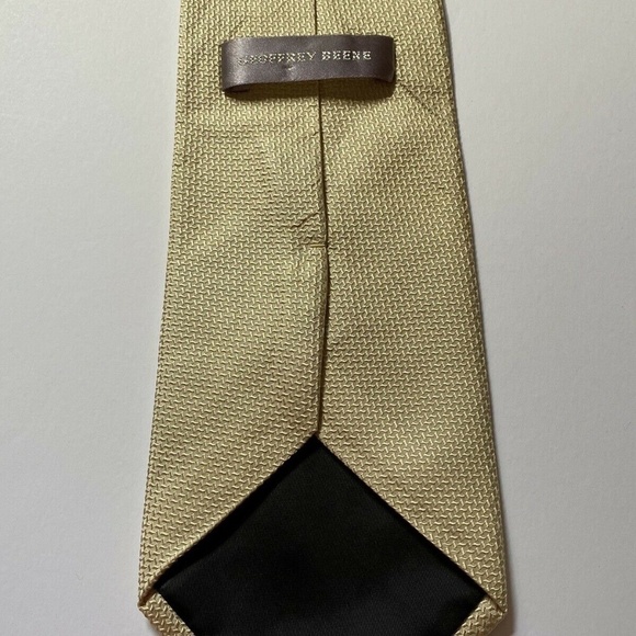 Geoffrey Beene Men Tie 100% Silk Handmade In China Dry Clean Only - Picture 4 of 12